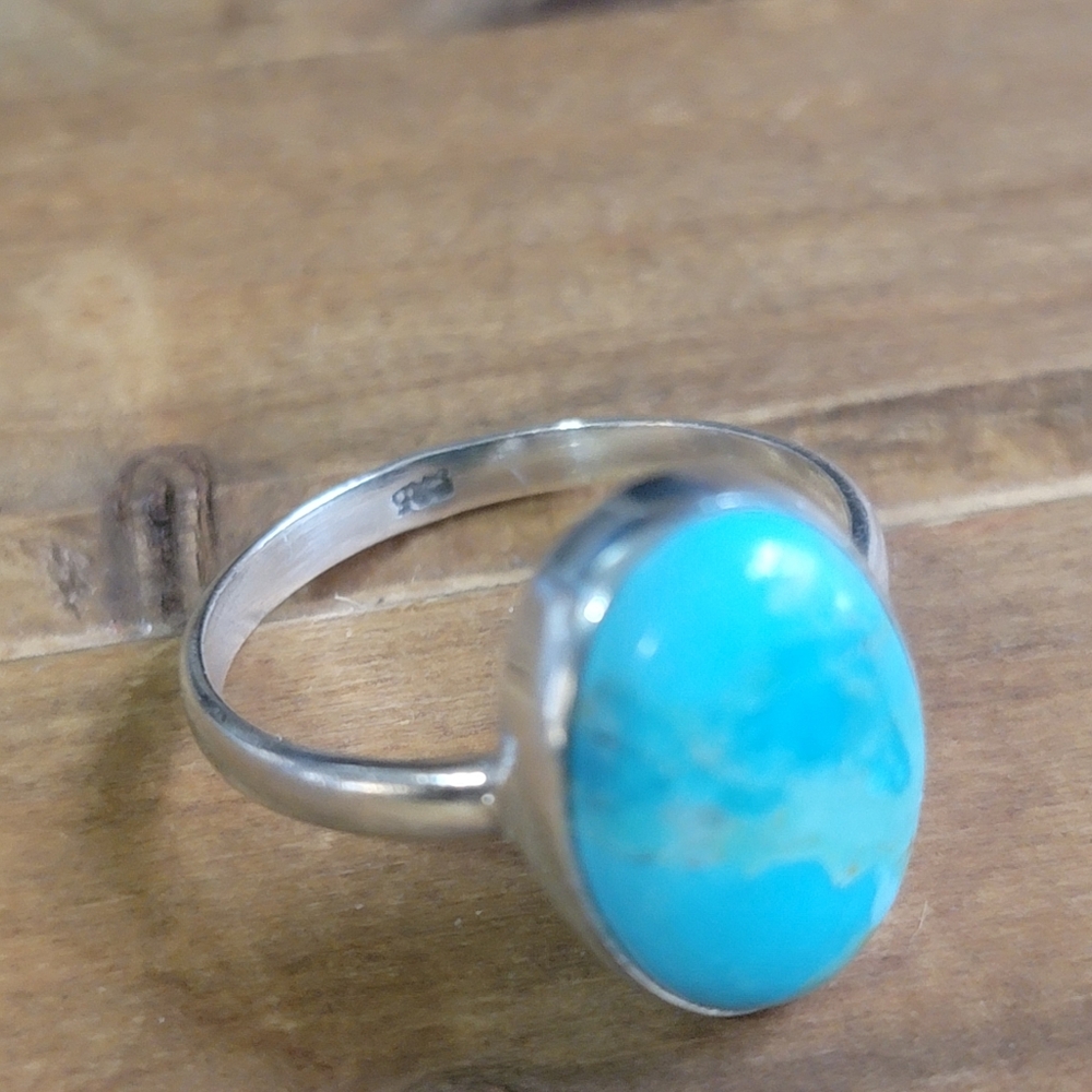 Native Turquoise Blue Oval Stone Ring - Picture 4 of 5
